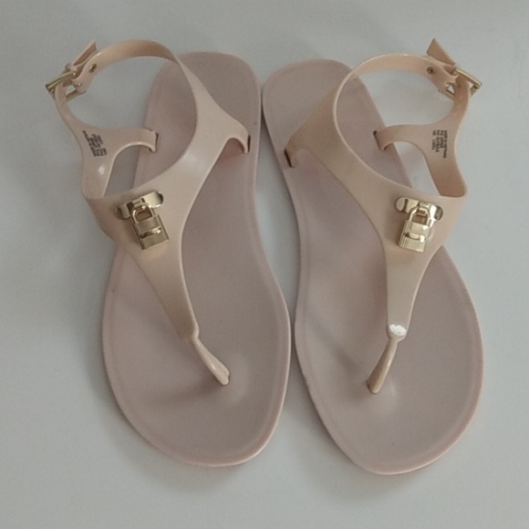 Michael Kors Women's Sandals Size 10 Soft Pink 🩷 - Picture 2 of 8